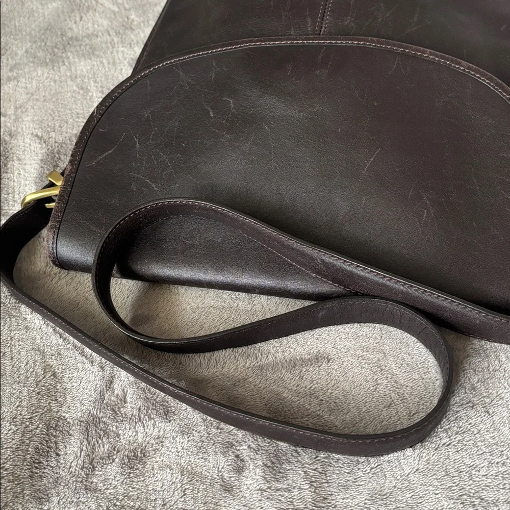 Vintage Sport Coach Dark Brown 90’s Leather Crossbody‎ Bag